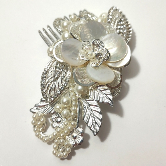 David's Bridal Mother of Pearl Mixed Media Flower Hair Comb STYLE# C9079 - Picture 8 of 11